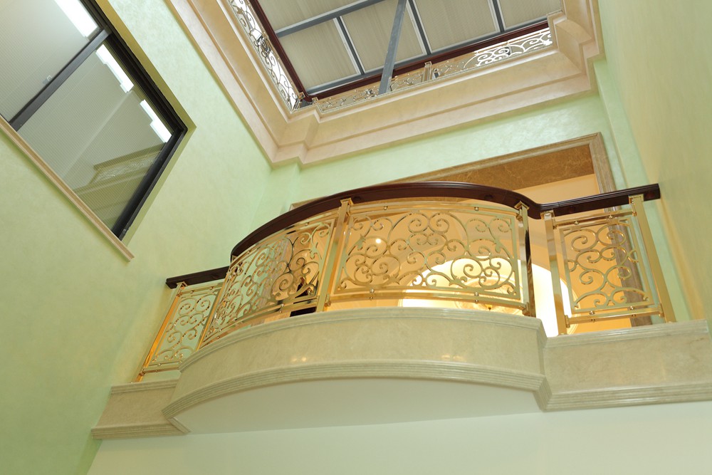 精雕銅/鋁樓梯屏風(fēng)285